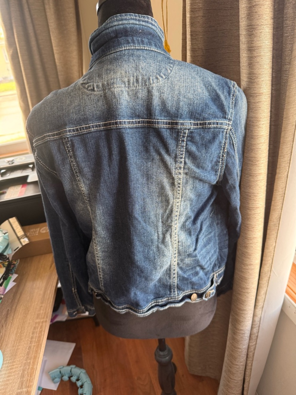 Wildflower Juniors size Jean jacket - Picture 2 of 7